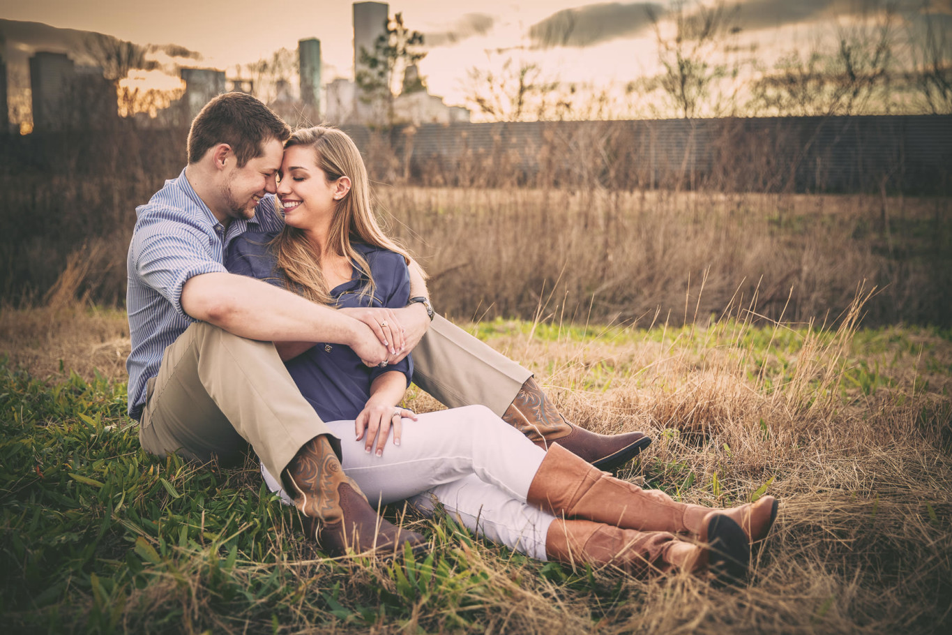 houston downtown skyline hogoboom engagement portrait by steve lee photography