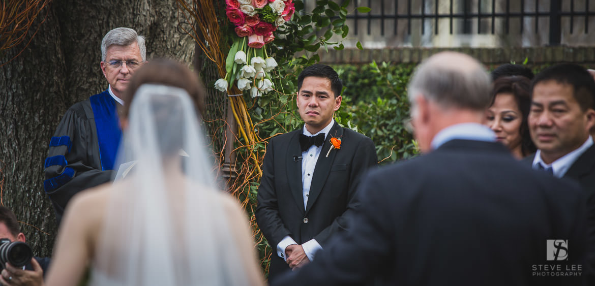 houston wedding river oaks garden club steve lee photography groom ceremony