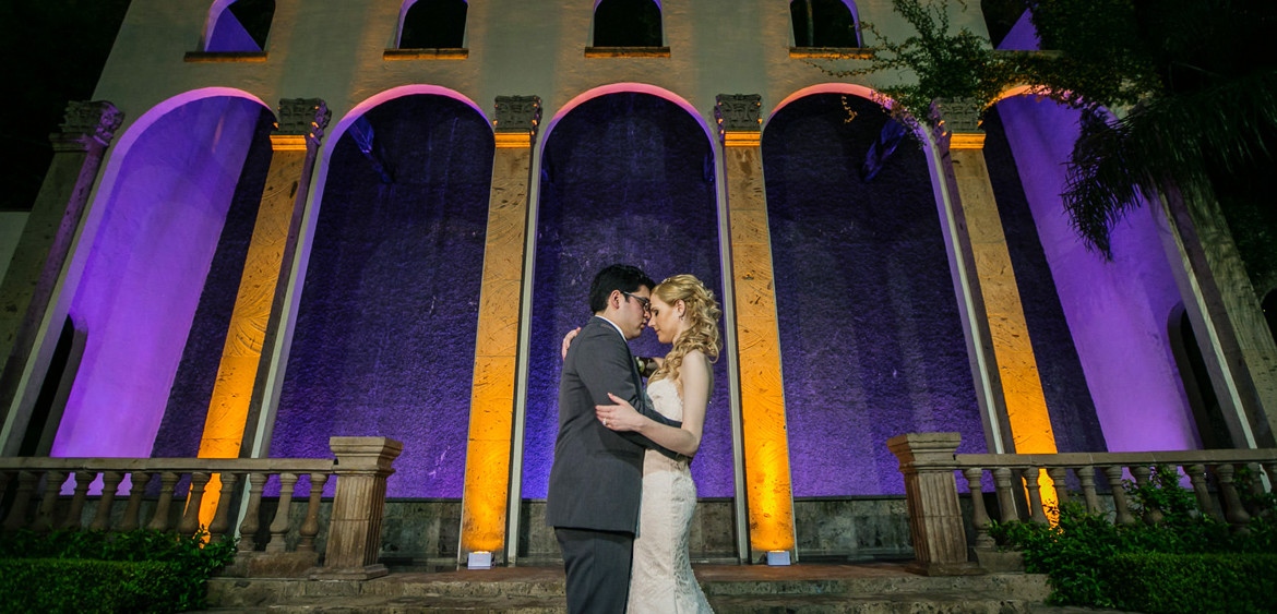 houston wedding steve lee photography at bell tower on 34th waterwall