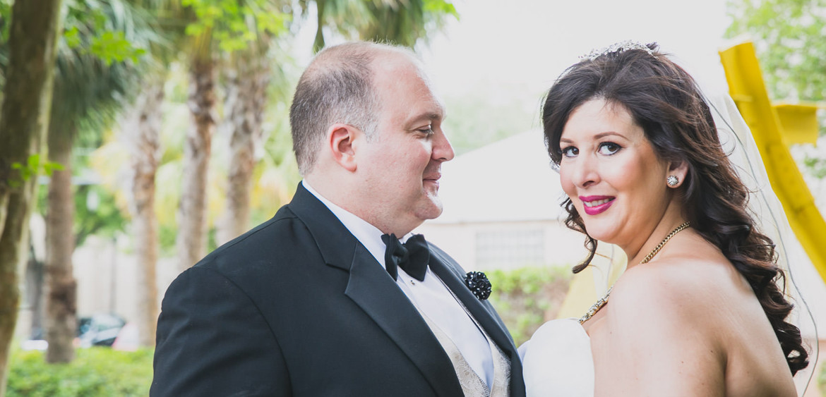 houston wedding bride and groom outdoors la colombe d'or by steve lee photography